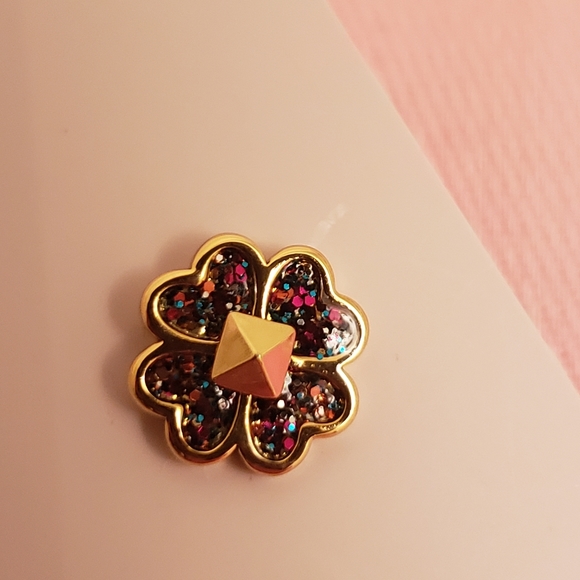 ♠️Kate Spade "Spades & Studs" Earrings - Picture 6 of 10